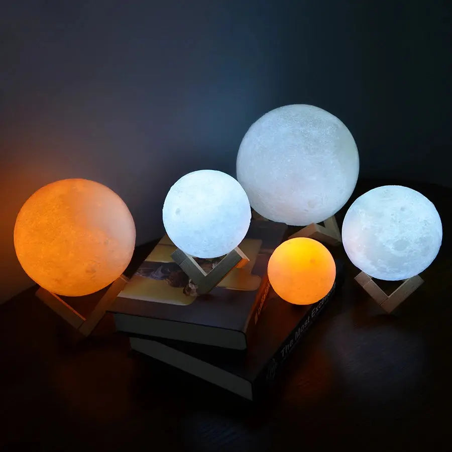 LED 3D Moon Lamp – Colour-Changing Lunar Night Light Famies by Dams